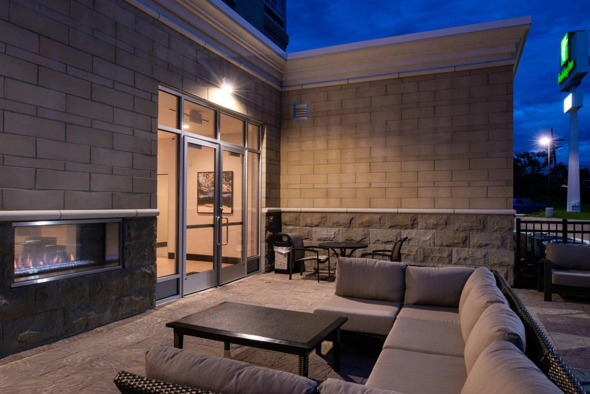 Holiday Inn Detroit Northwest - Livonia By Ihg Dış mekan fotoğraf