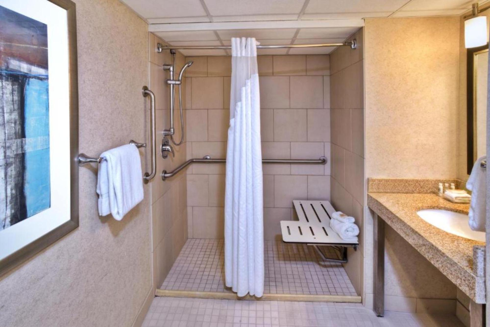 Holiday Inn Detroit Northwest - Livonia By Ihg Dış mekan fotoğraf